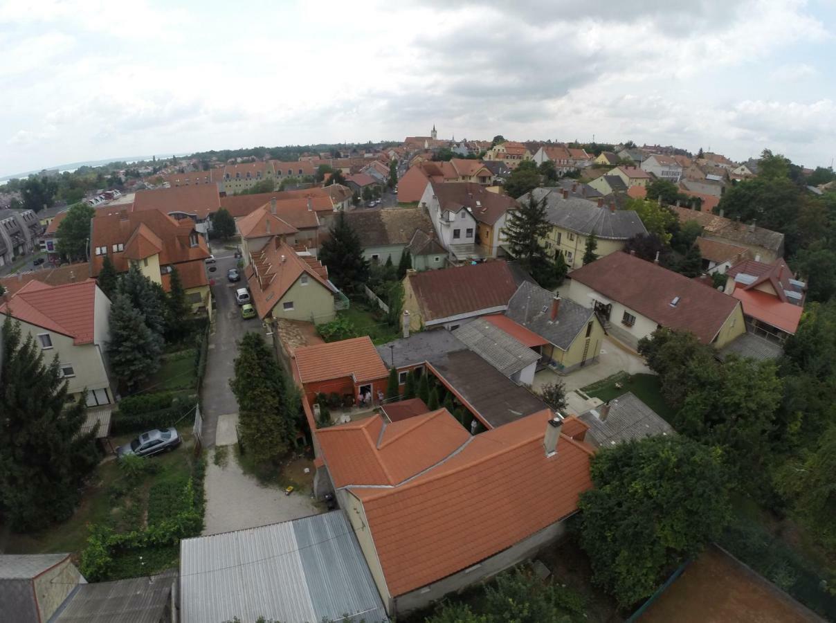 Abszolut Vendeghaz Keszthely Exteriér fotografie