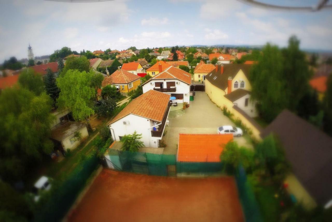 Abszolut Vendeghaz Keszthely Exteriér fotografie
